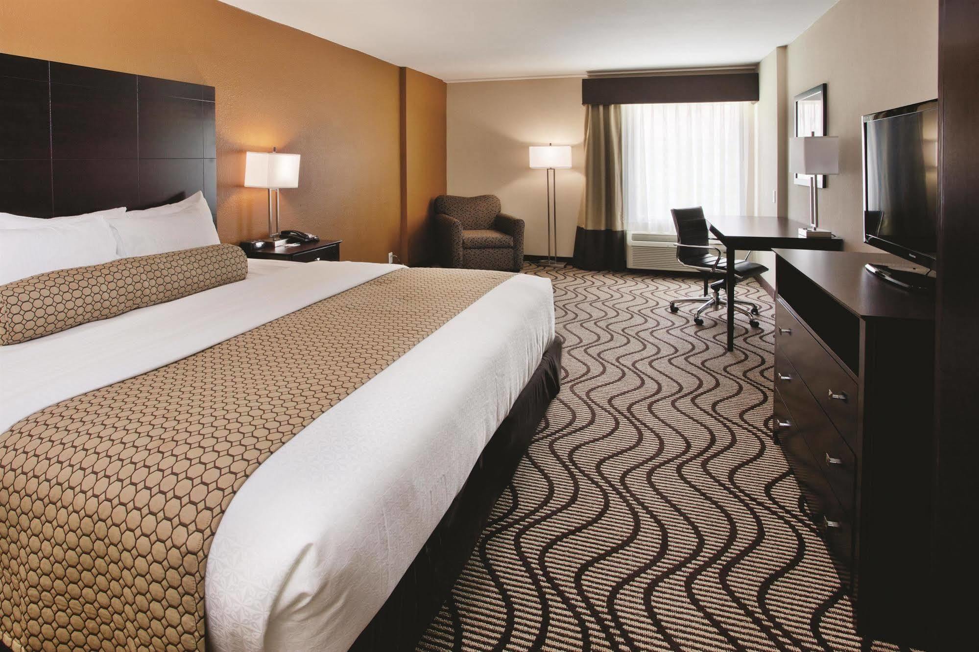 La Quinta By Wyndham Knoxville Central Papermill Eksteriør bilde