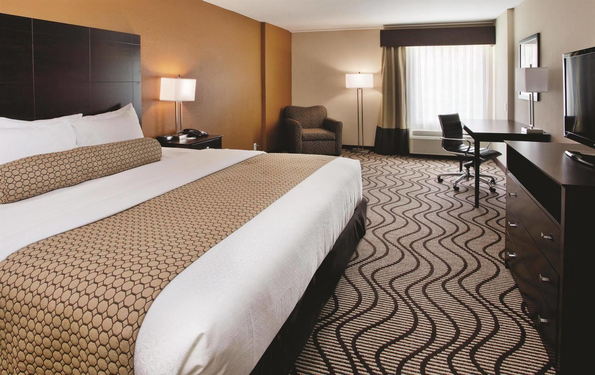 La Quinta By Wyndham Knoxville Central Papermill Eksteriør bilde